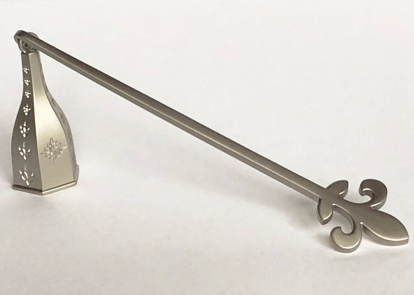 
                  
                    Fleur De Lis Snuffer With Pewter Finish
                  
                
