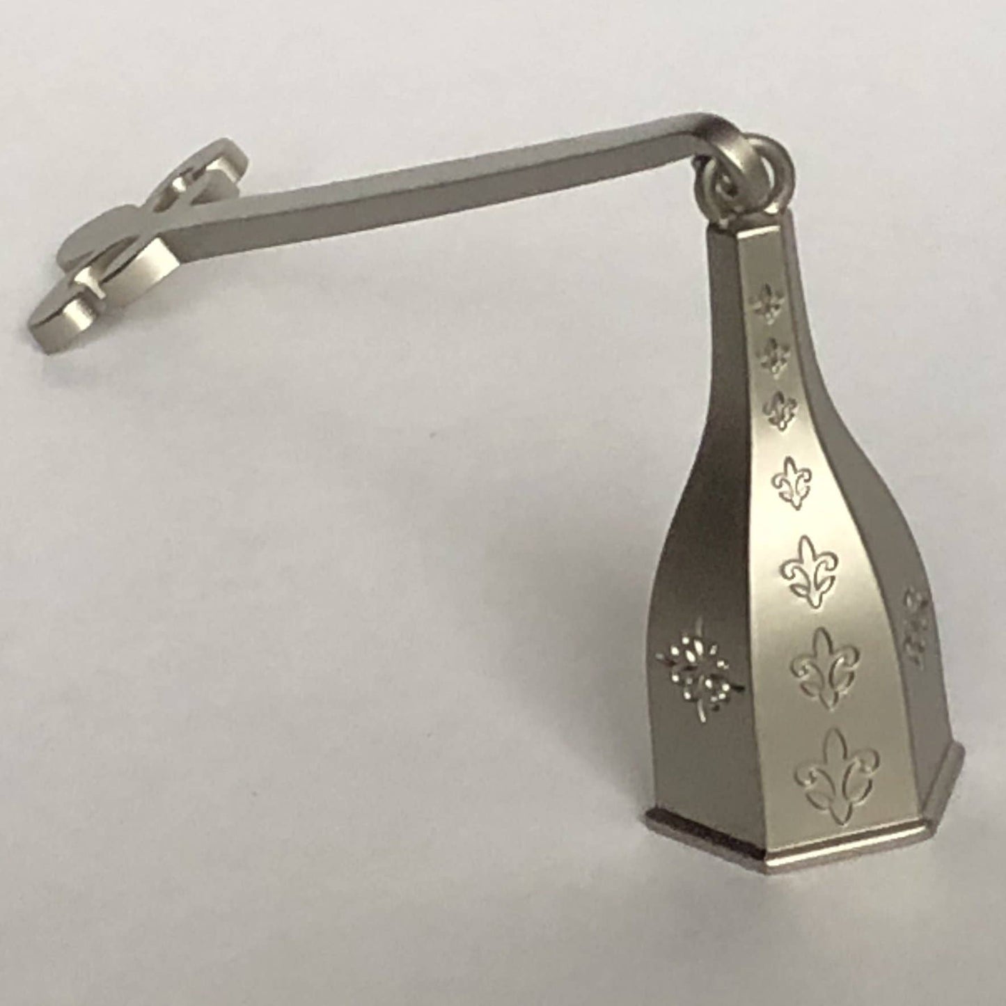 
                  
                    Fleur De Lis Snuffer With Pewter Finish
                  
                